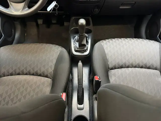 Mitsubishi Space Star view 14