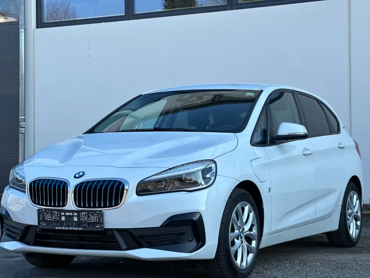 BMW 225