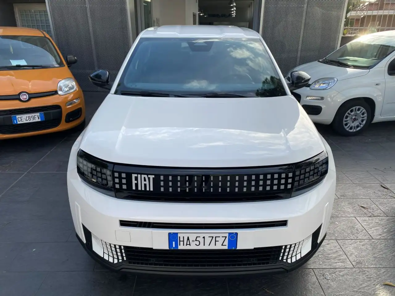 Fiat Grande Panda 1.2 hybrid Icon Pack tech 110cv AUTOMATICA PREZZO REALE/NO VINCOLI — photo 1 of 15