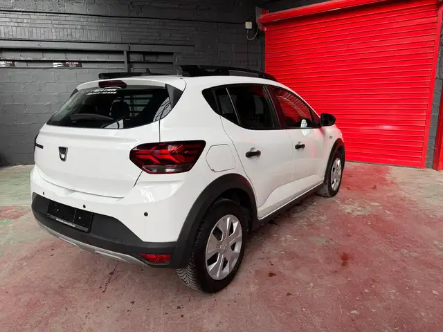 Dacia Sandero view 5