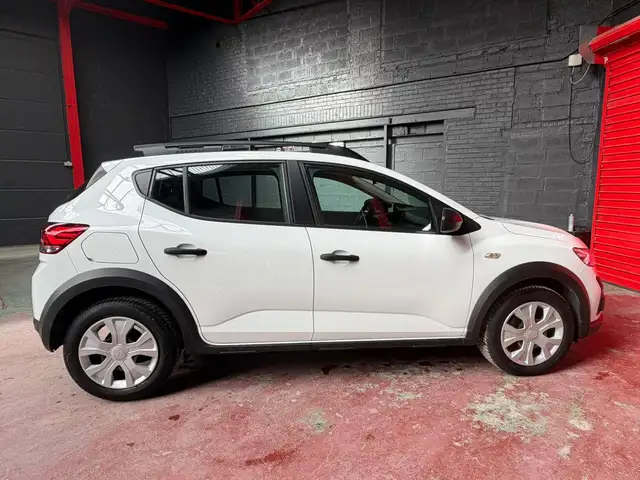 Dacia Sandero view 6