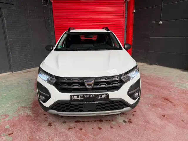 Dacia Sandero view 8