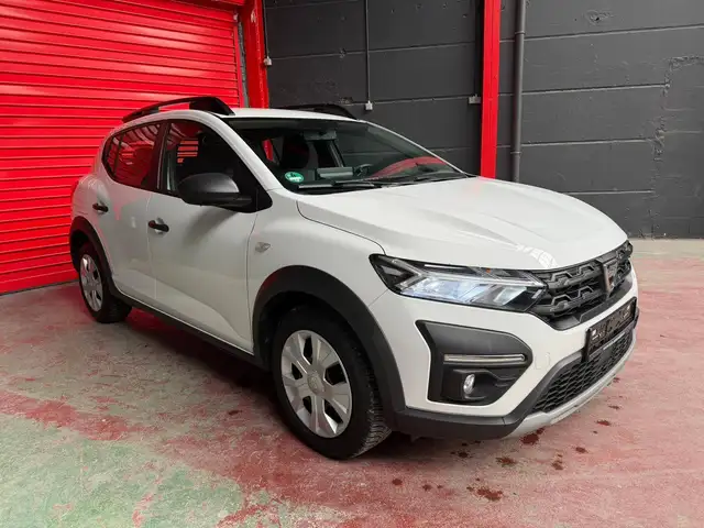 Dacia Sandero view 7