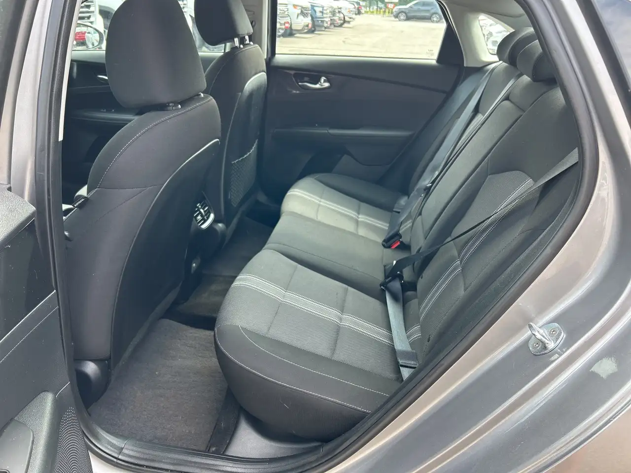 Kia Forte снимка Kia Forte