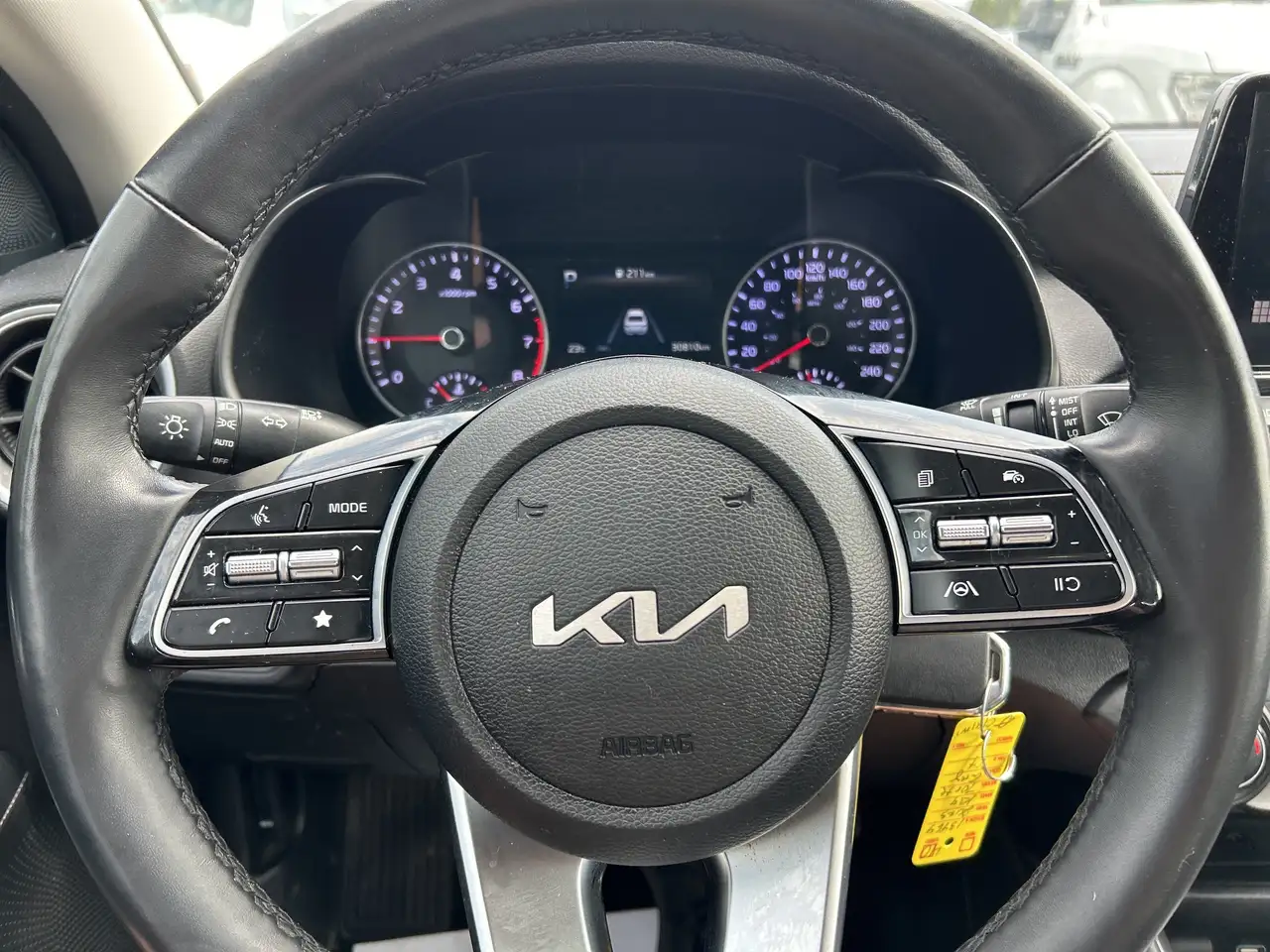 Kia Forte снимка Kia Forte