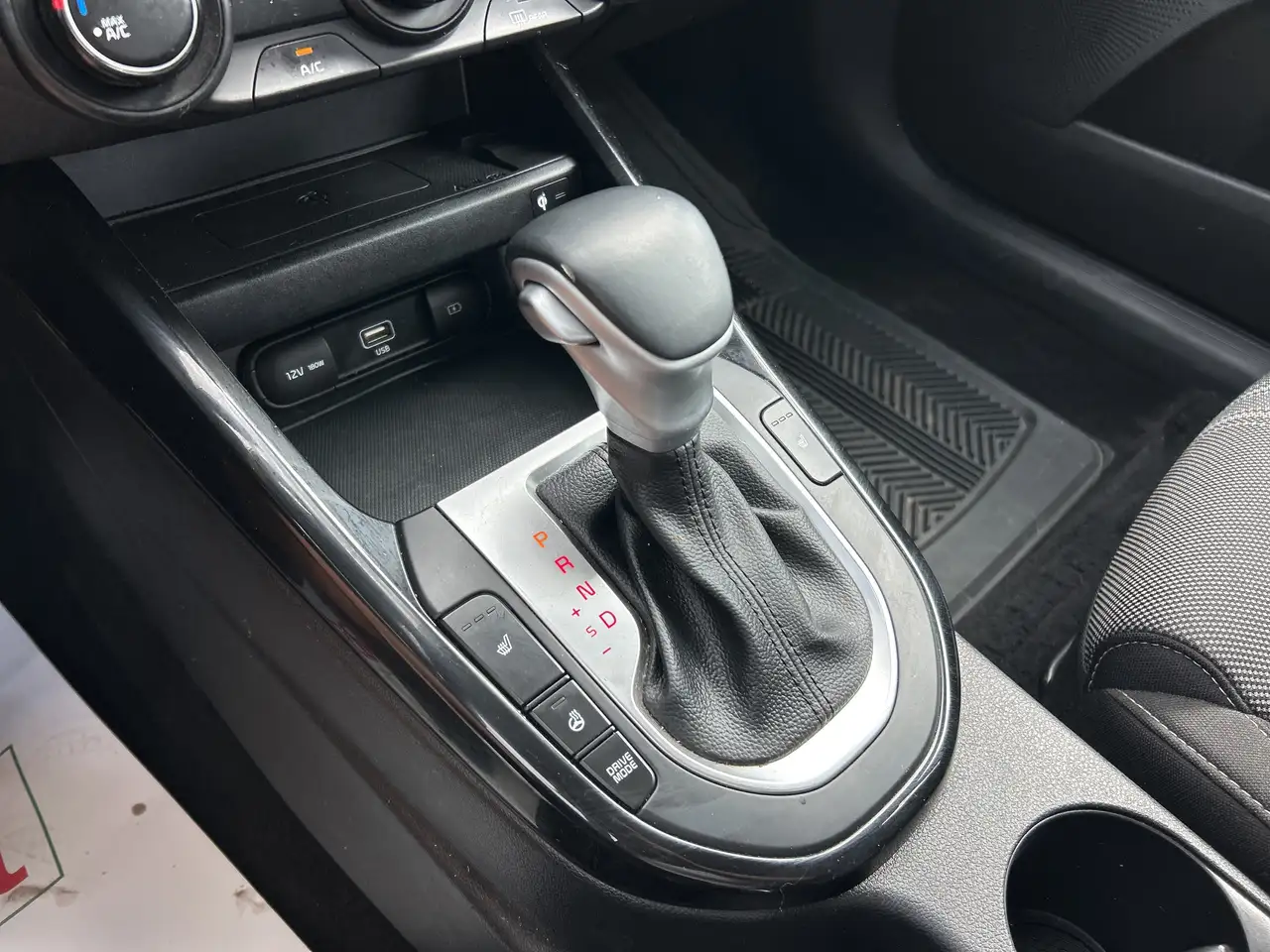 Kia Forte снимка Kia Forte