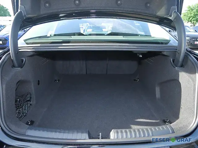 Audi A6 view 10