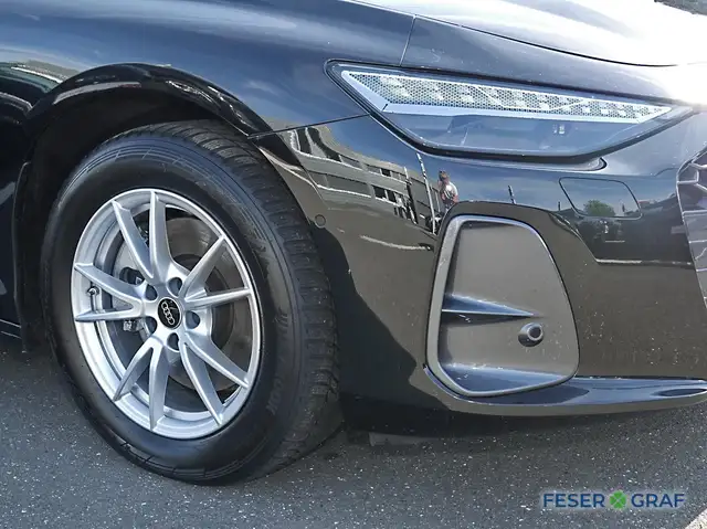 Audi A6 view 11