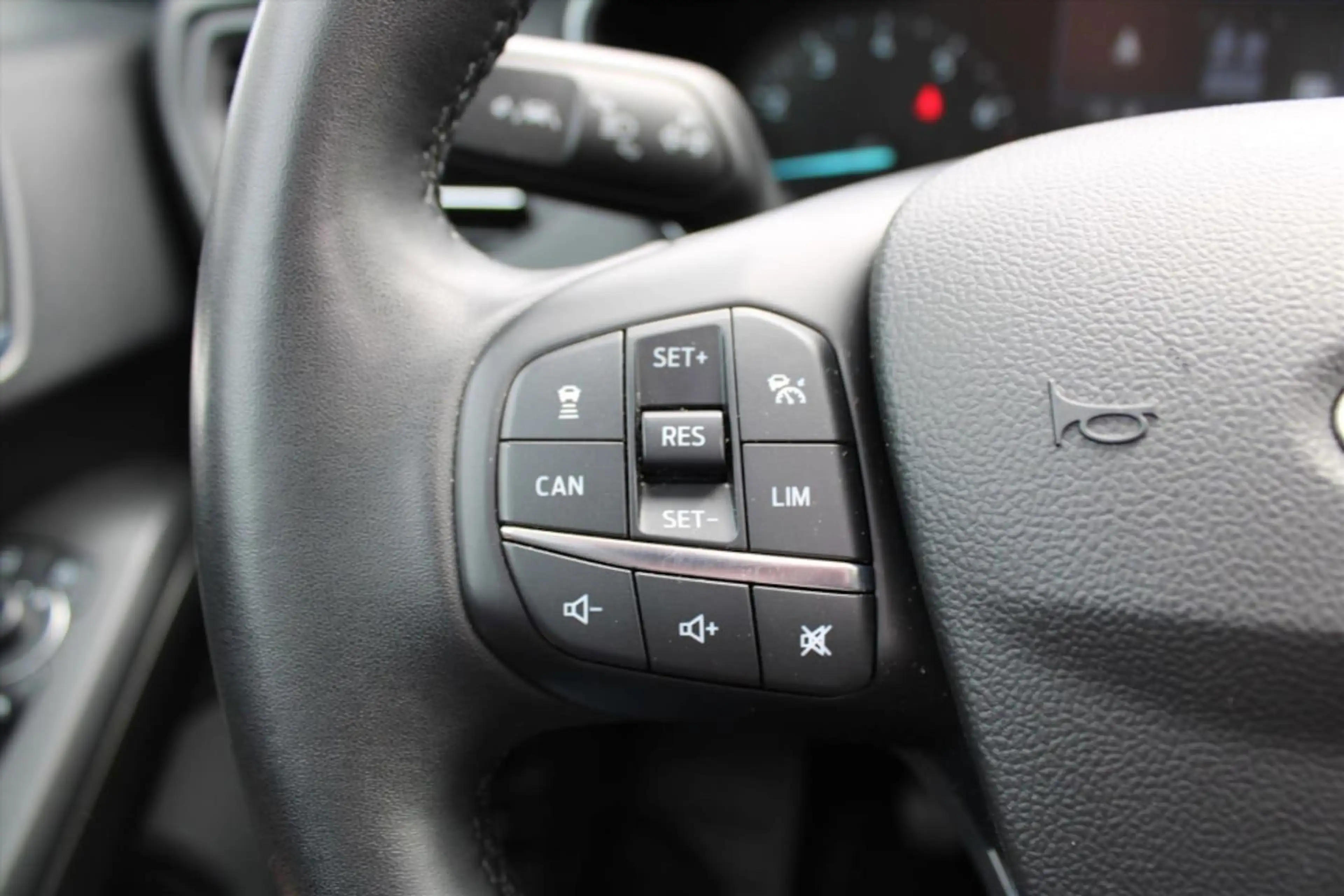 Ford Focus Wagon 1.0 EcoBoost Hybrid Active Style — photo 13