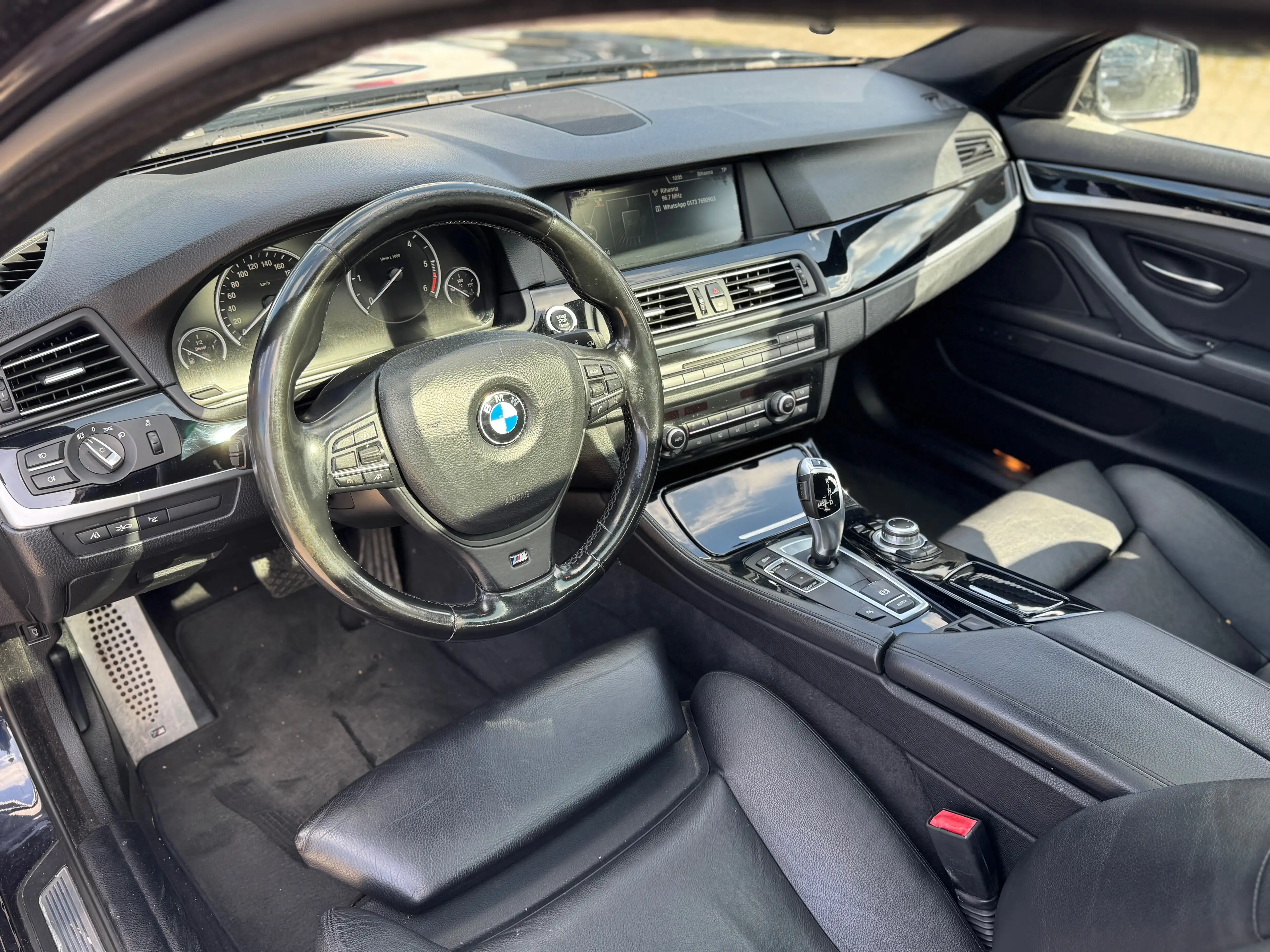 BMW 525 d M-Paket / Schiebedach / Head-up / Softclose / — photo 7