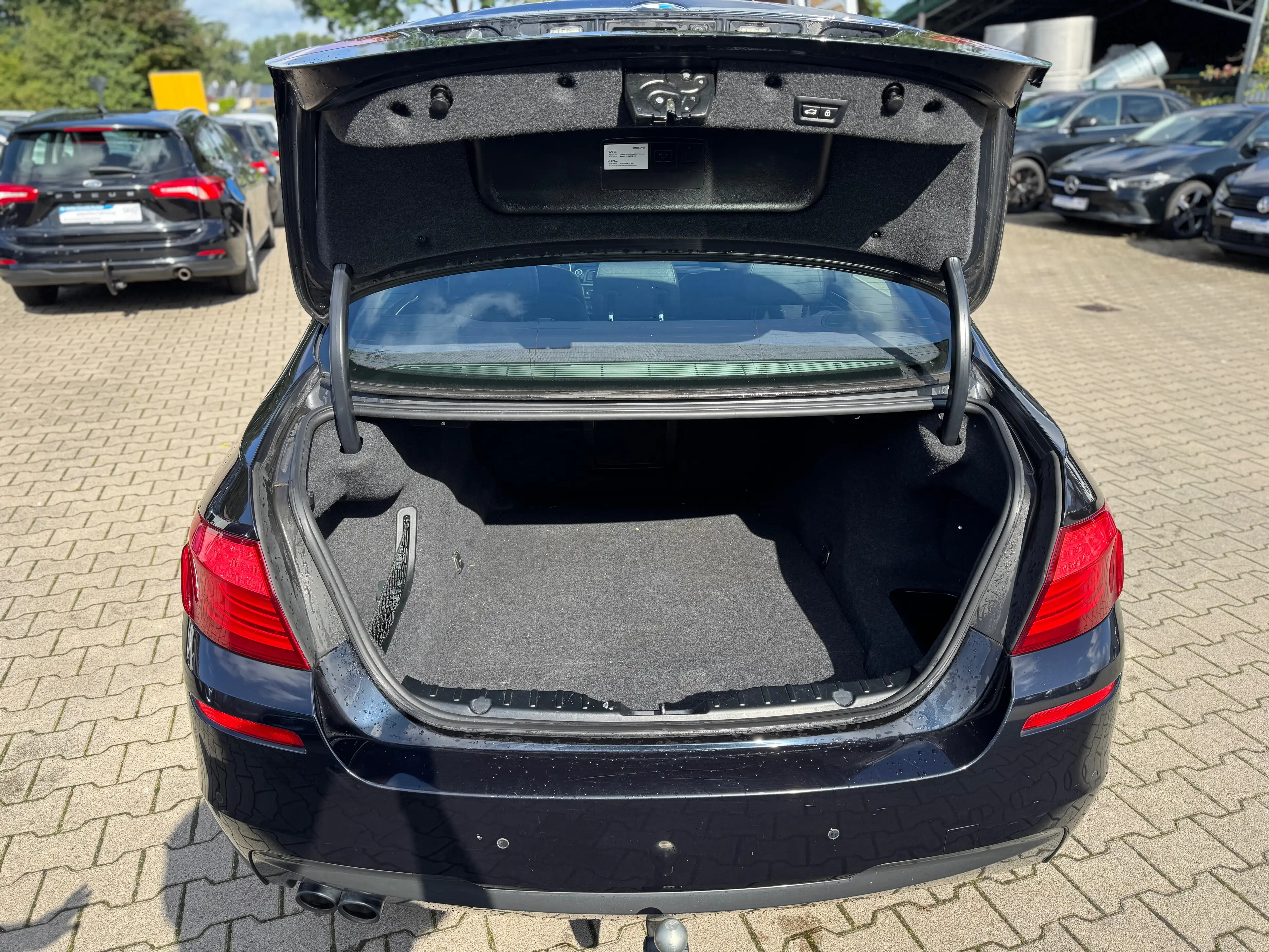 BMW 525 d M-Paket / Schiebedach / Head-up / Softclose / — photo 13