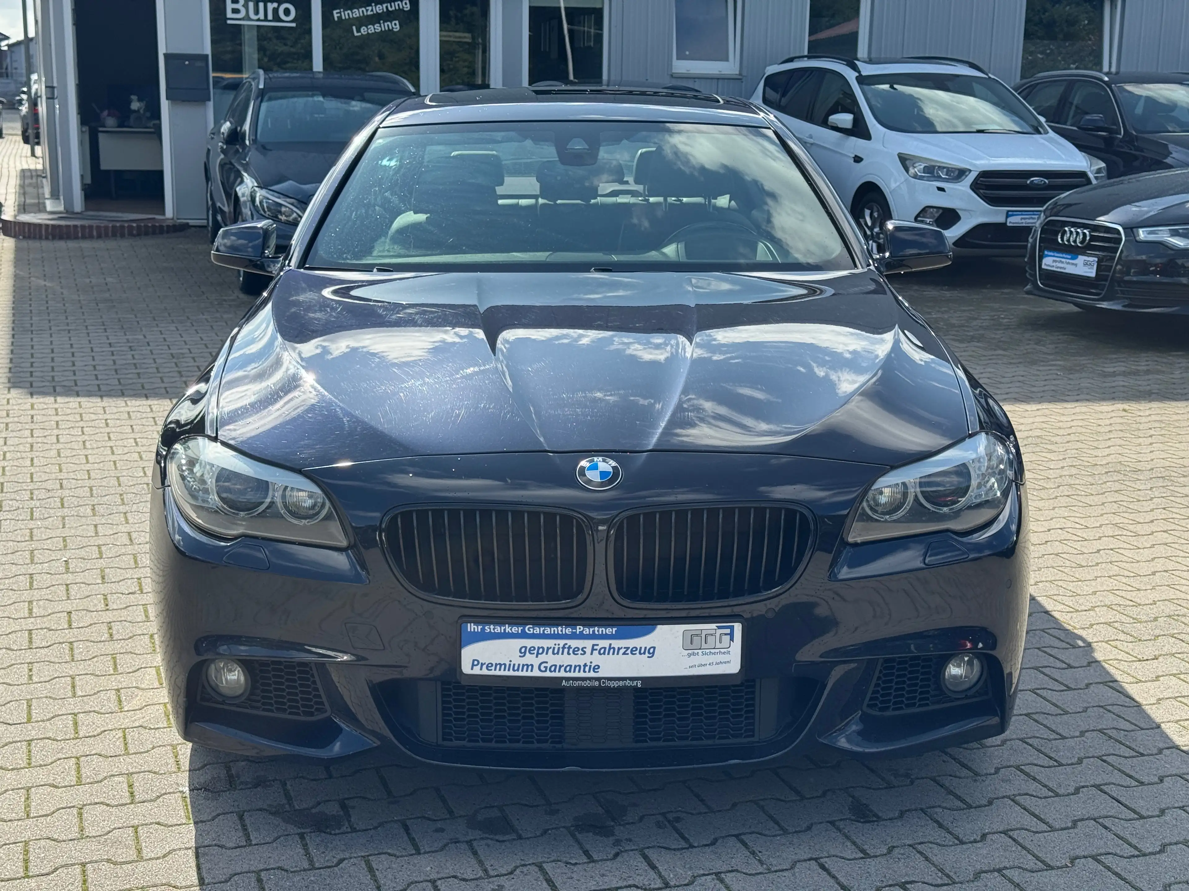 BMW 525 d M-Paket / Schiebedach / Head-up / Softclose / — photo 2