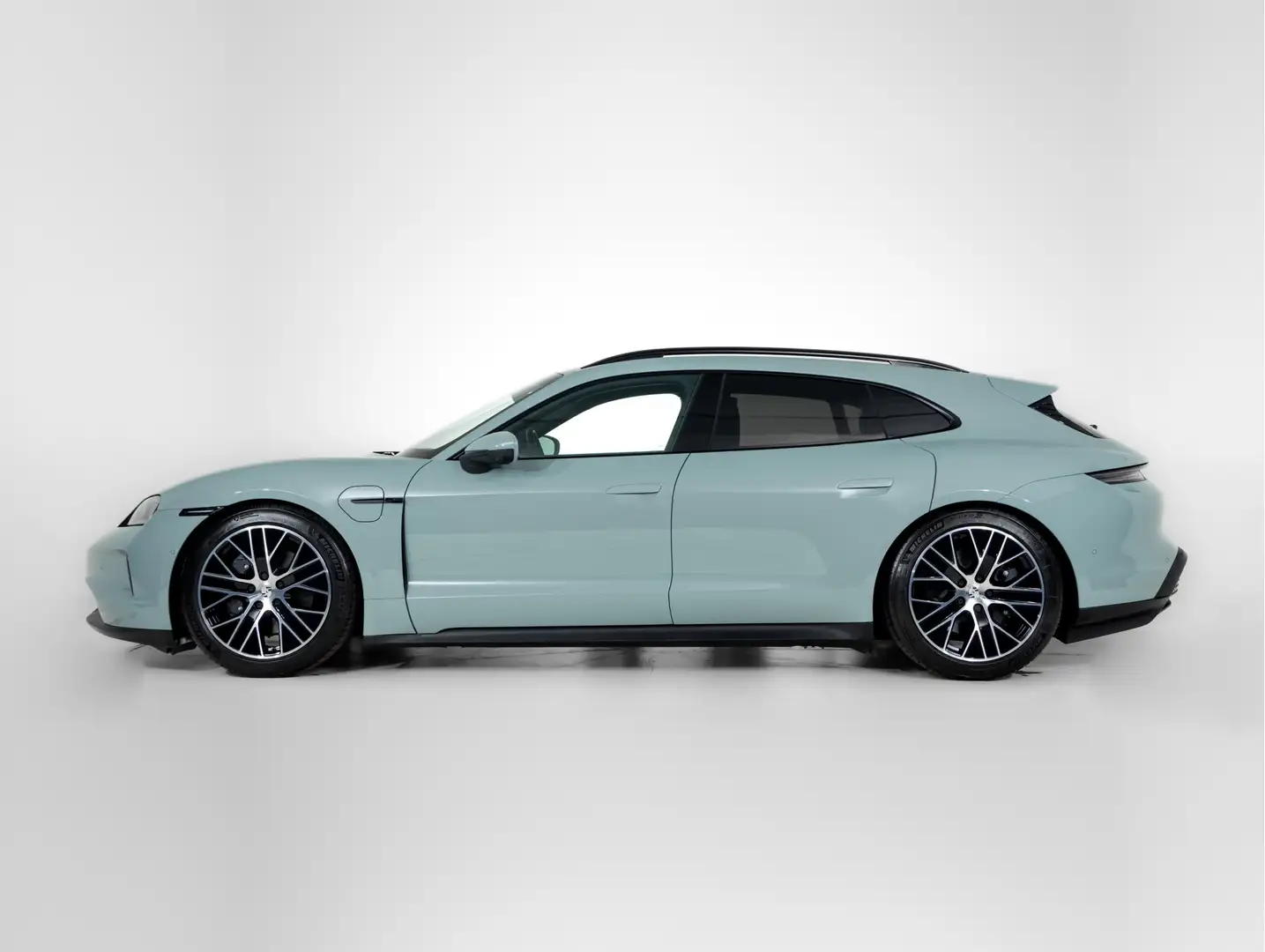 Porsche Taycan Sport Turismo Groen - 2