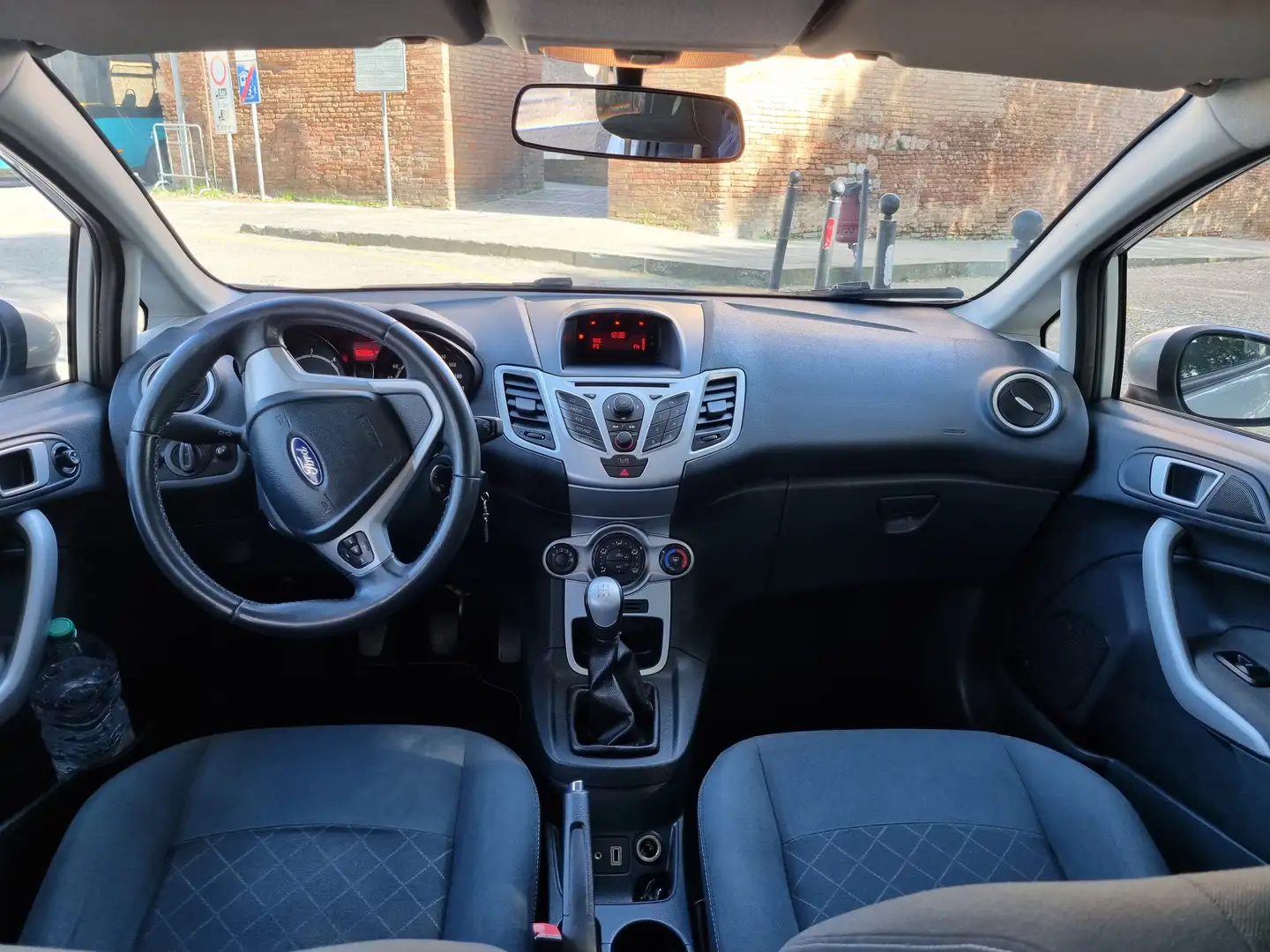 Ford Fiesta Fiesta 5p 1.4 tdci + c/esp Argento - 2