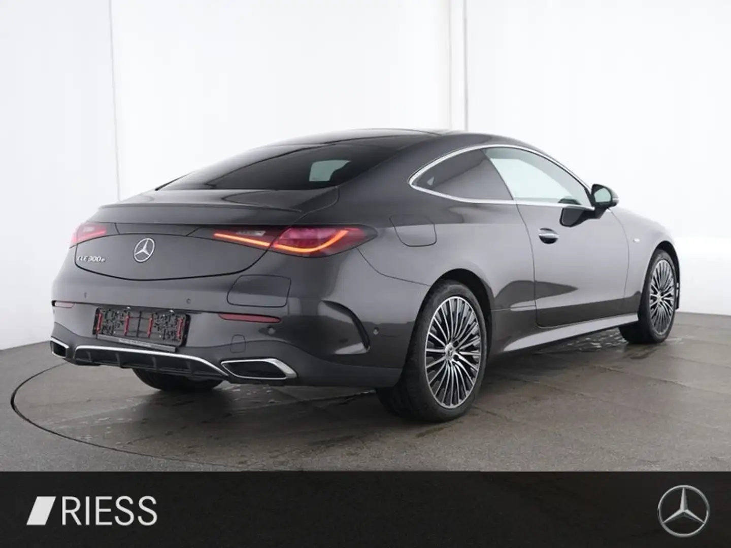 Mercedes-Benz CLE 300 e mit EQ Hybrid Technologie 360 AUT Kam. Grau - 2