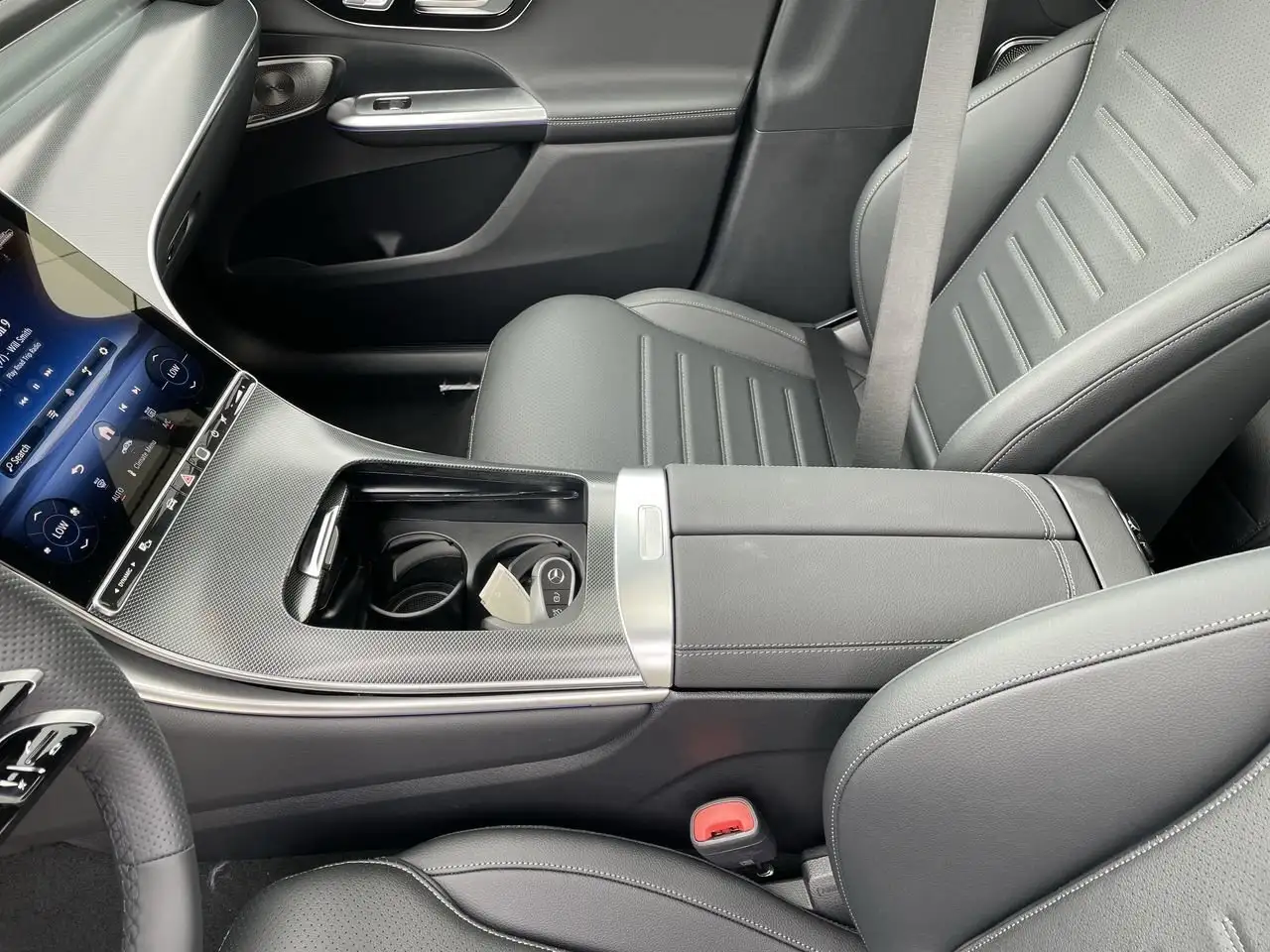 Mercedes-Benz GLC снимка Mercedes-Benz GLC