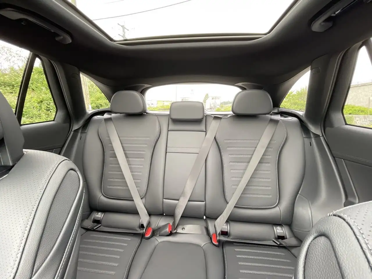 Mercedes-Benz GLC снимка Mercedes-Benz GLC