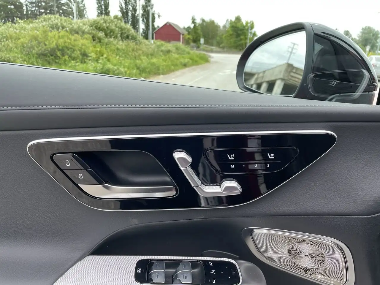 Mercedes-Benz GLC снимка Mercedes-Benz GLC