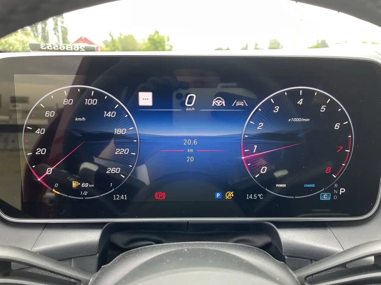 Mercedes-Benz GLC снимка Mercedes-Benz GLC