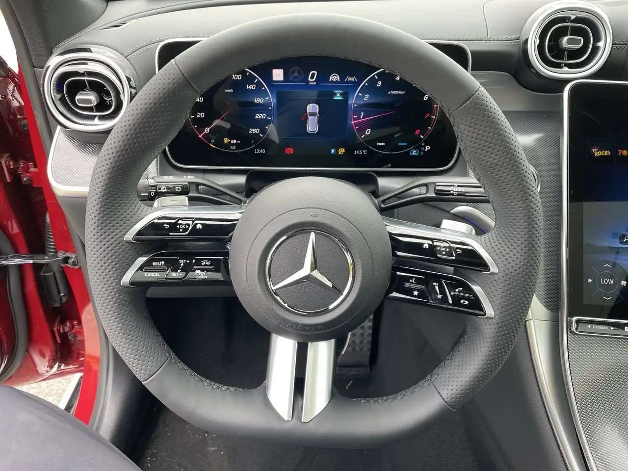Mercedes-Benz GLC снимка Mercedes-Benz GLC