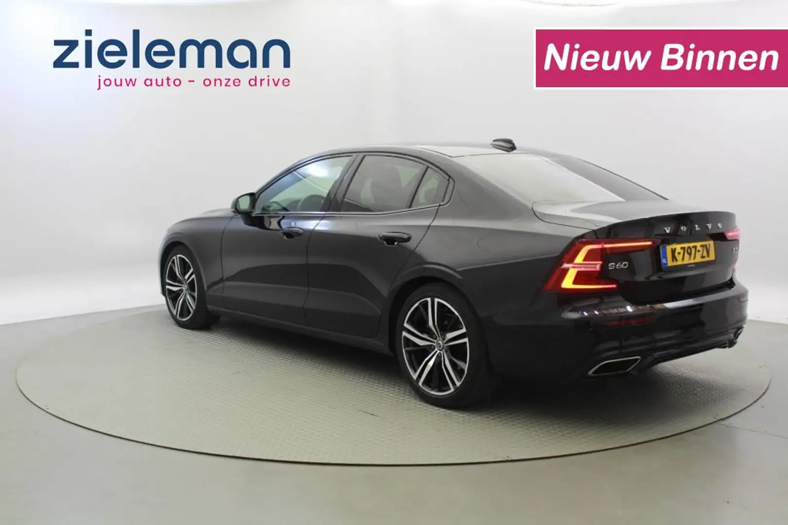 Volvo S60 2.0 B3 R-Design BlackLine Automaat - Digital Cockp Zwart - 2
