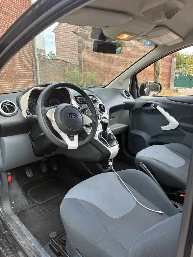 Ford Ka/Ka+ 1.2 Titanium Negru - 2