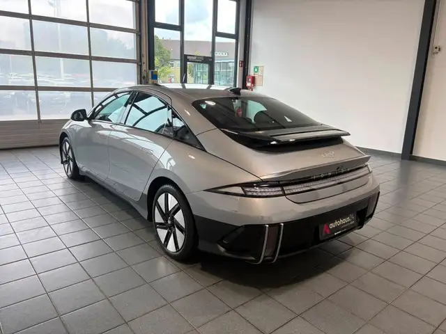 Hyundai Ioniq 6 view 4