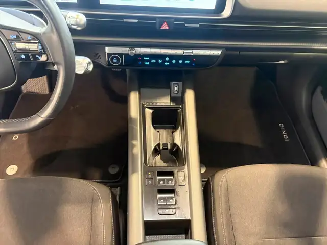 Hyundai Ioniq 6 view 12
