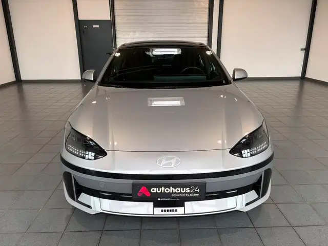Hyundai Ioniq 6 view 2