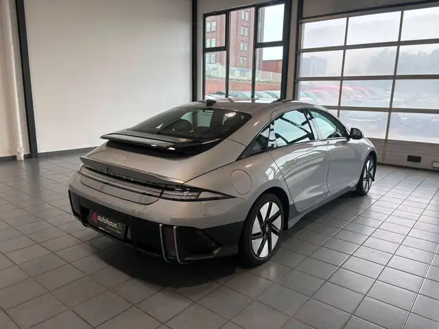 Hyundai Ioniq 6 view 5