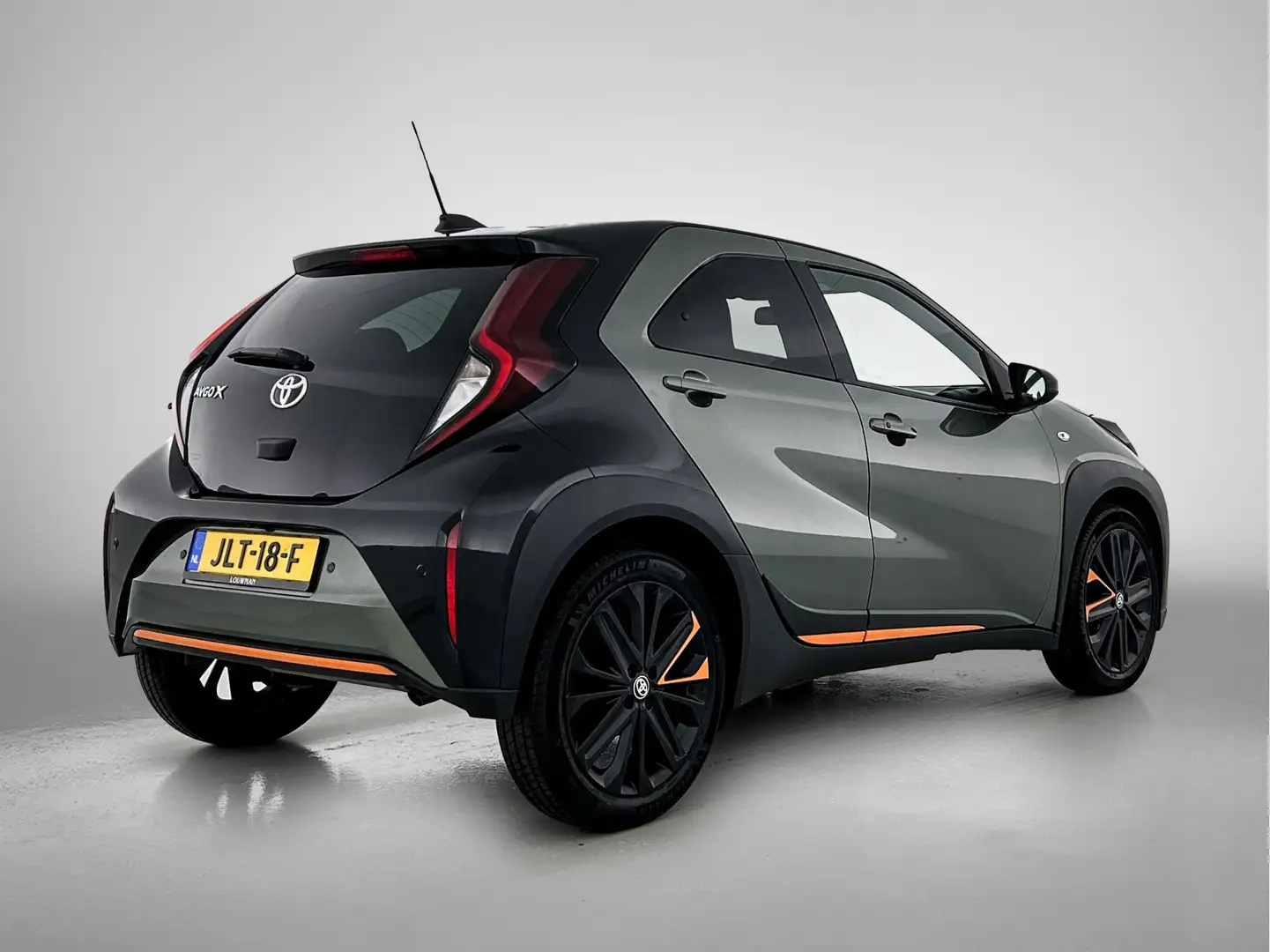 Toyota Aygo X 1.0 VVT-i S-CVT LIMITED Edition Automaat | Groot N Groen - 2