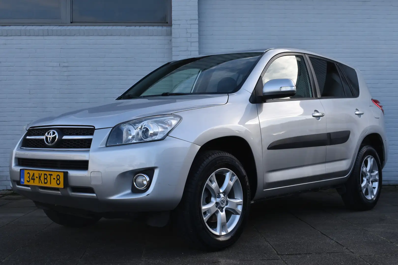 Toyota RAV 4 2.0 VVTi Executive Business Automaat 158Pk | Trekh Zilver - 1