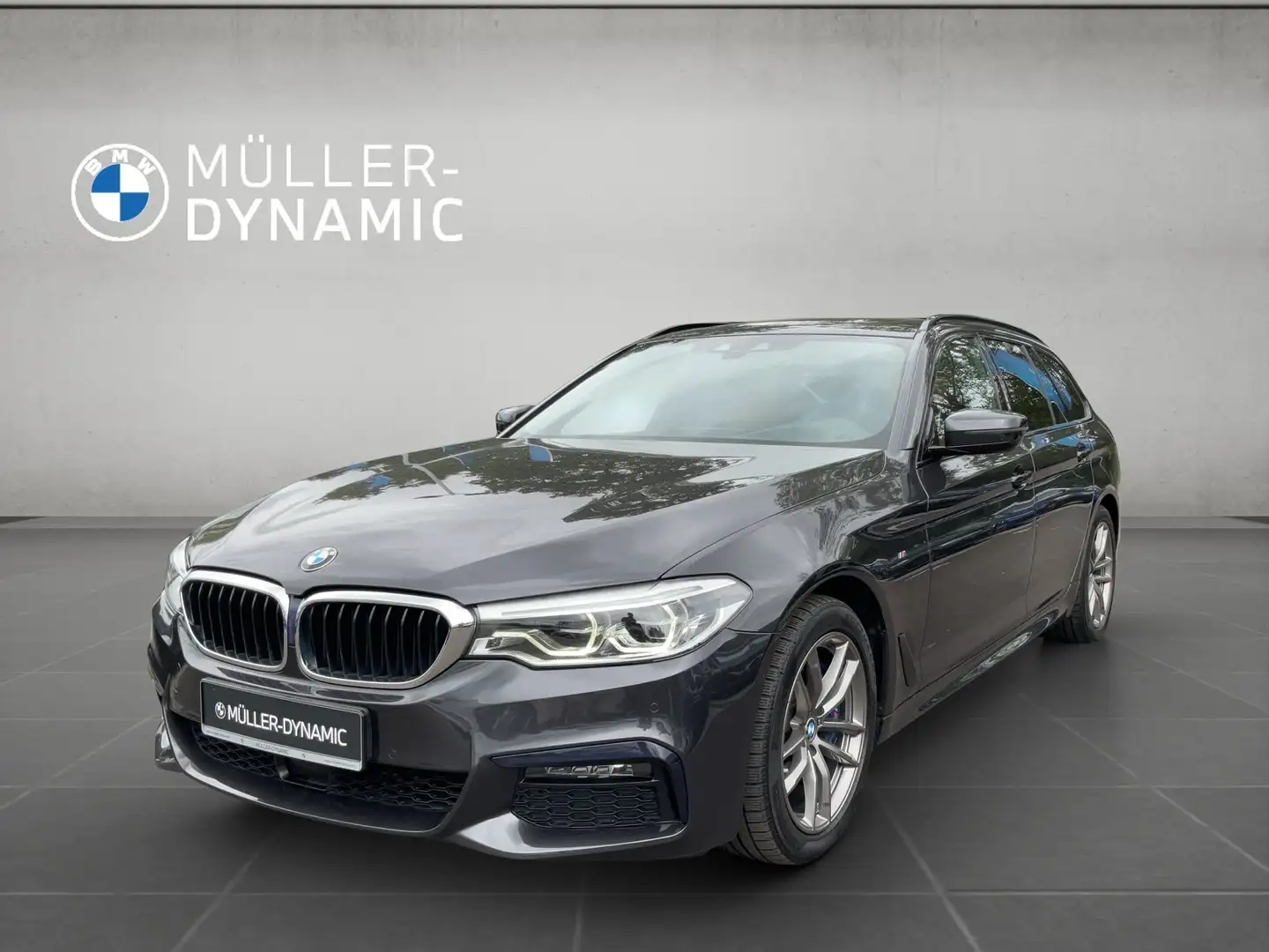 BMW 540 i xDrive TOURING M SPORT LED HUD AHK PANO SHZ Grau - 1