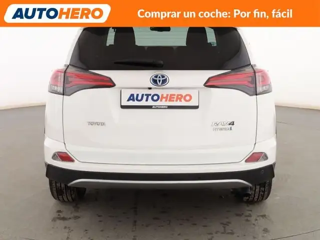 Toyota Rav4 view 5
