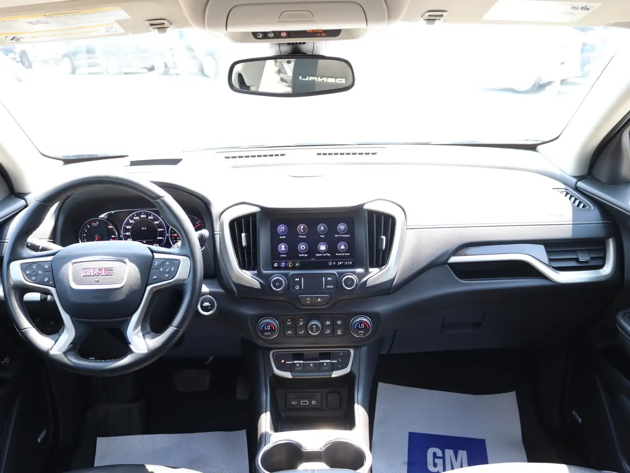 GMC Terrain photo GMC Terrain