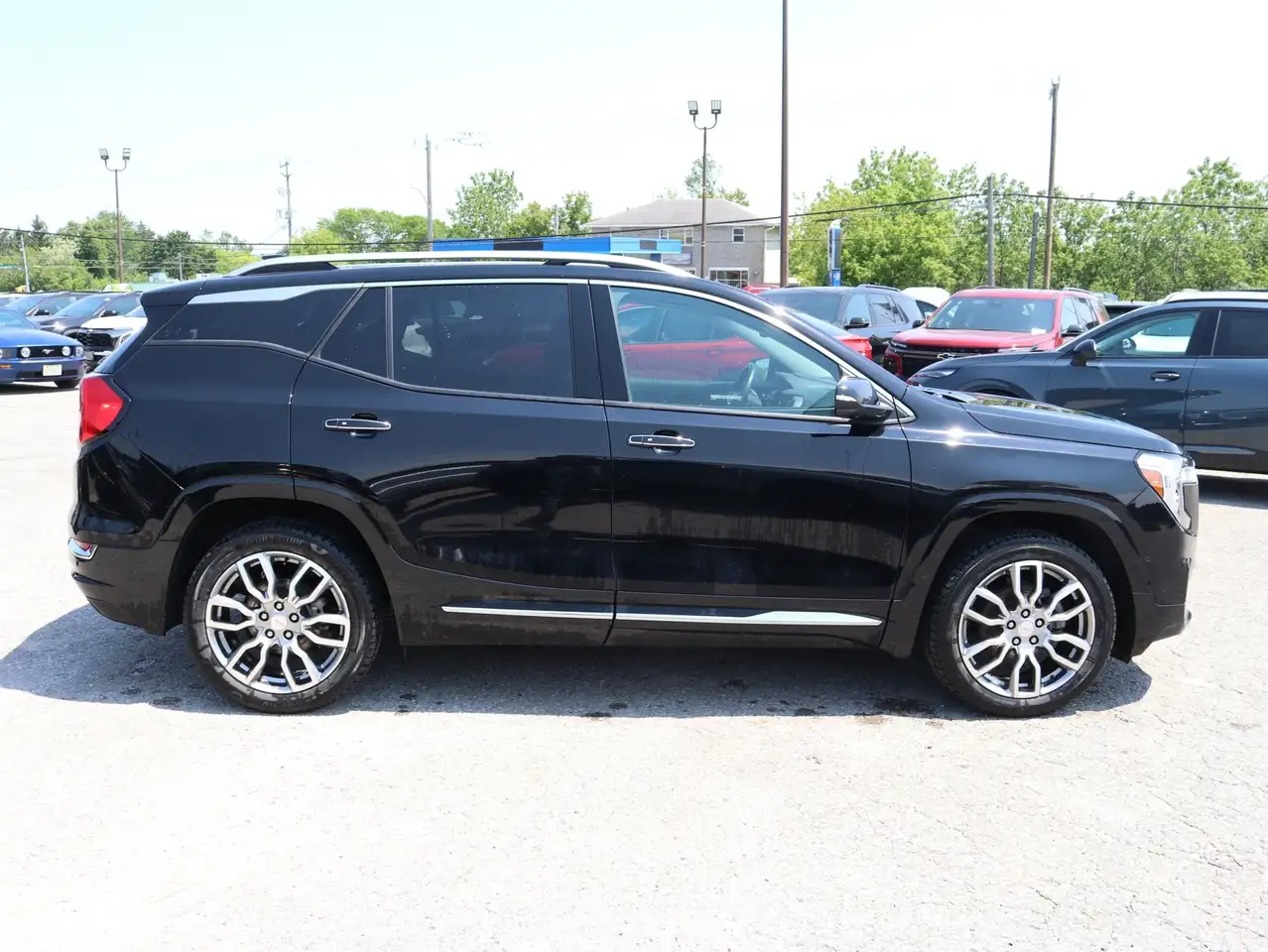 GMC Terrain photo GMC Terrain