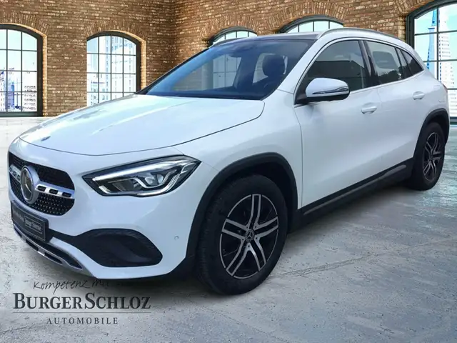 Mercedes-Benz GLA 220 d 4MATIC 360 ACC AUT Kam. KlimaA LED LM