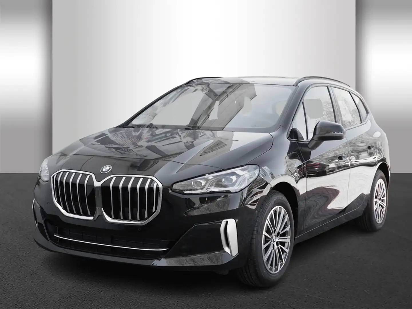BMW 214 225e Active Tourer Steptronic UPE 55.580EUR Zwart - 2