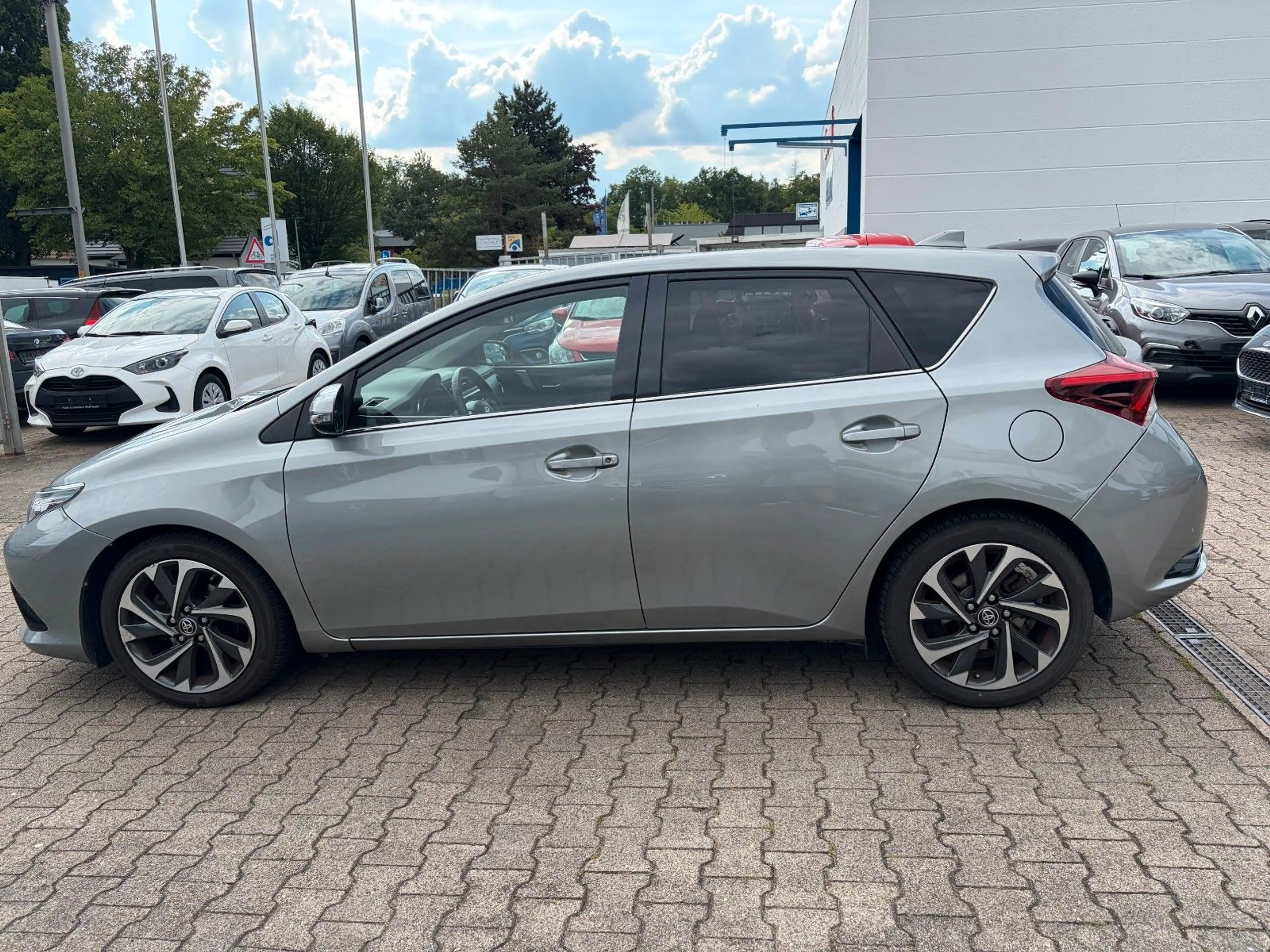 Toyota Auris Design Edition*KAMERA*HU/AU NEU* — photo 8