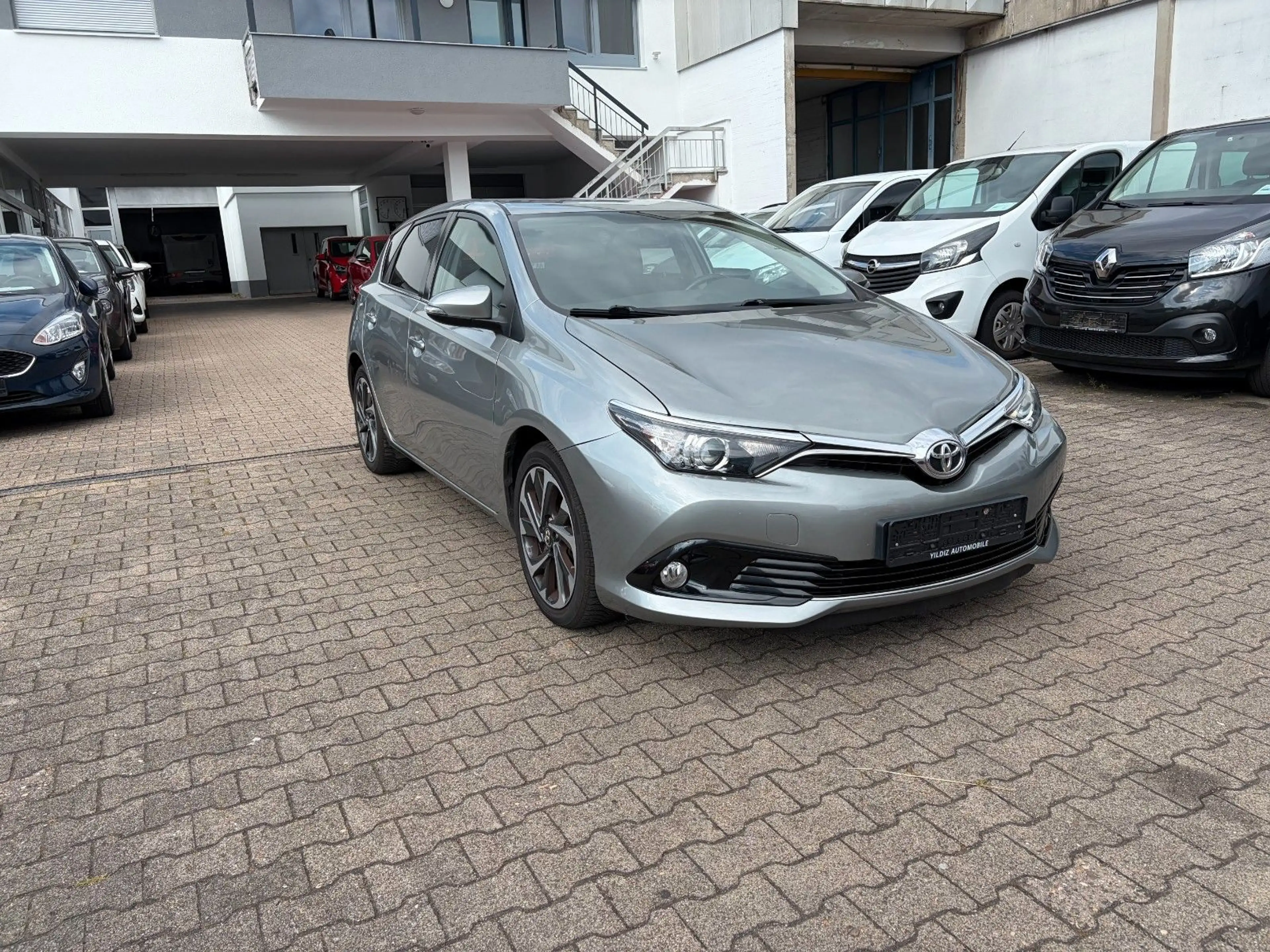 Toyota Auris Design Edition*KAMERA*HU/AU NEU* — photo 3