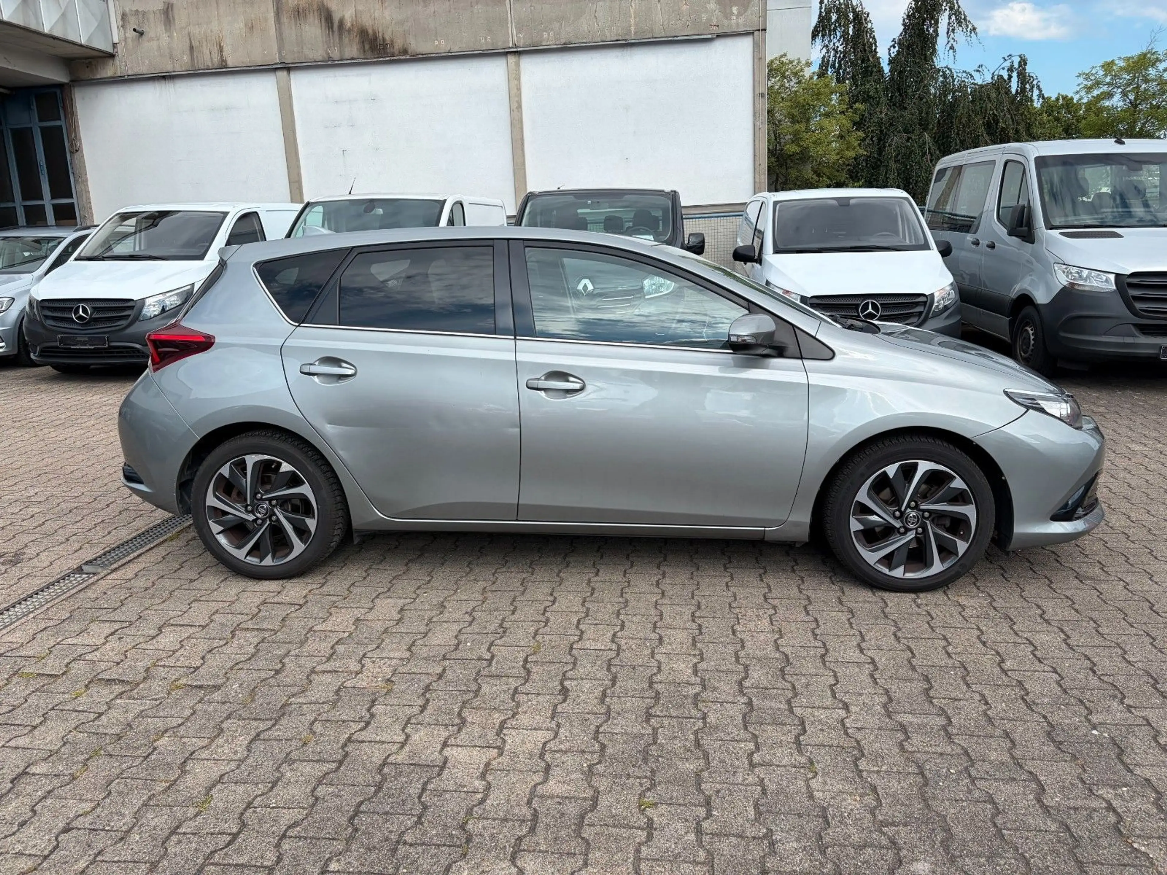 Toyota Auris Design Edition*KAMERA*HU/AU NEU* — photo 4