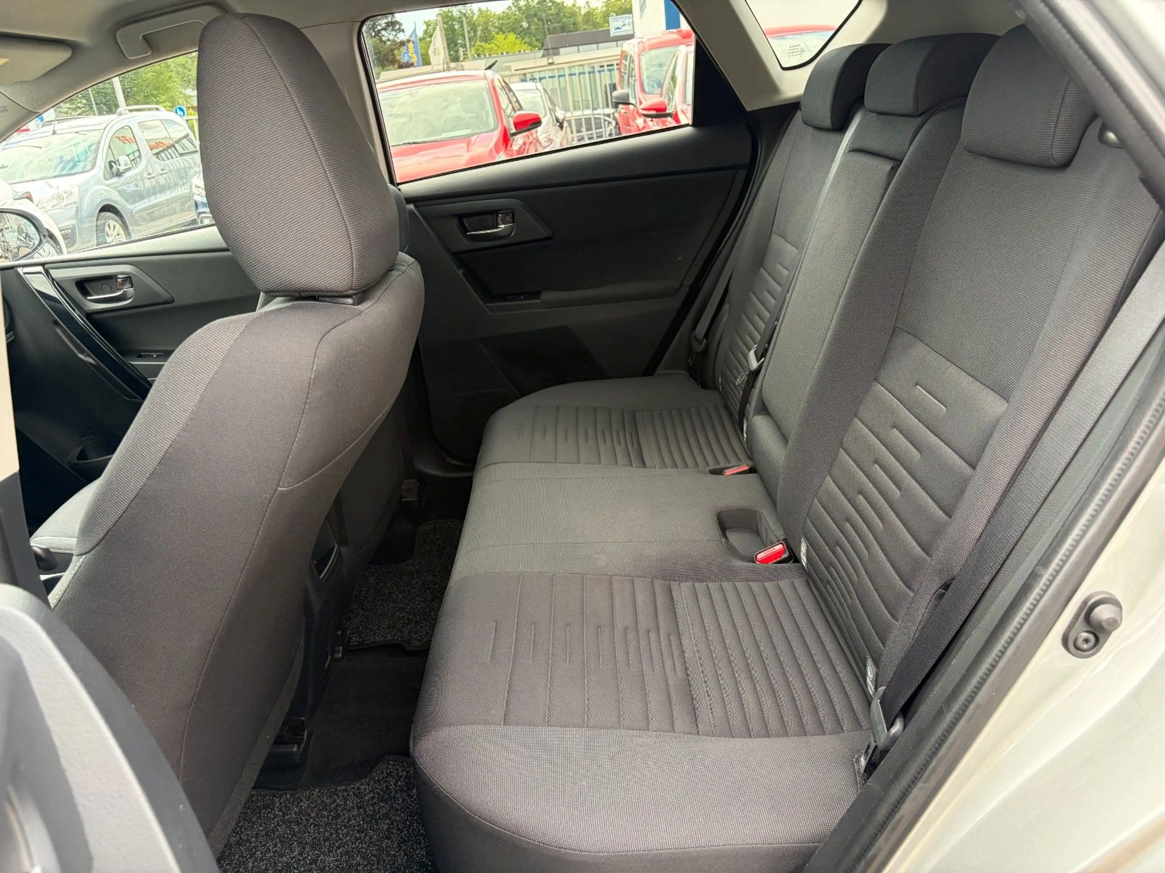 Toyota Auris Design Edition*KAMERA*HU/AU NEU* — photo 10