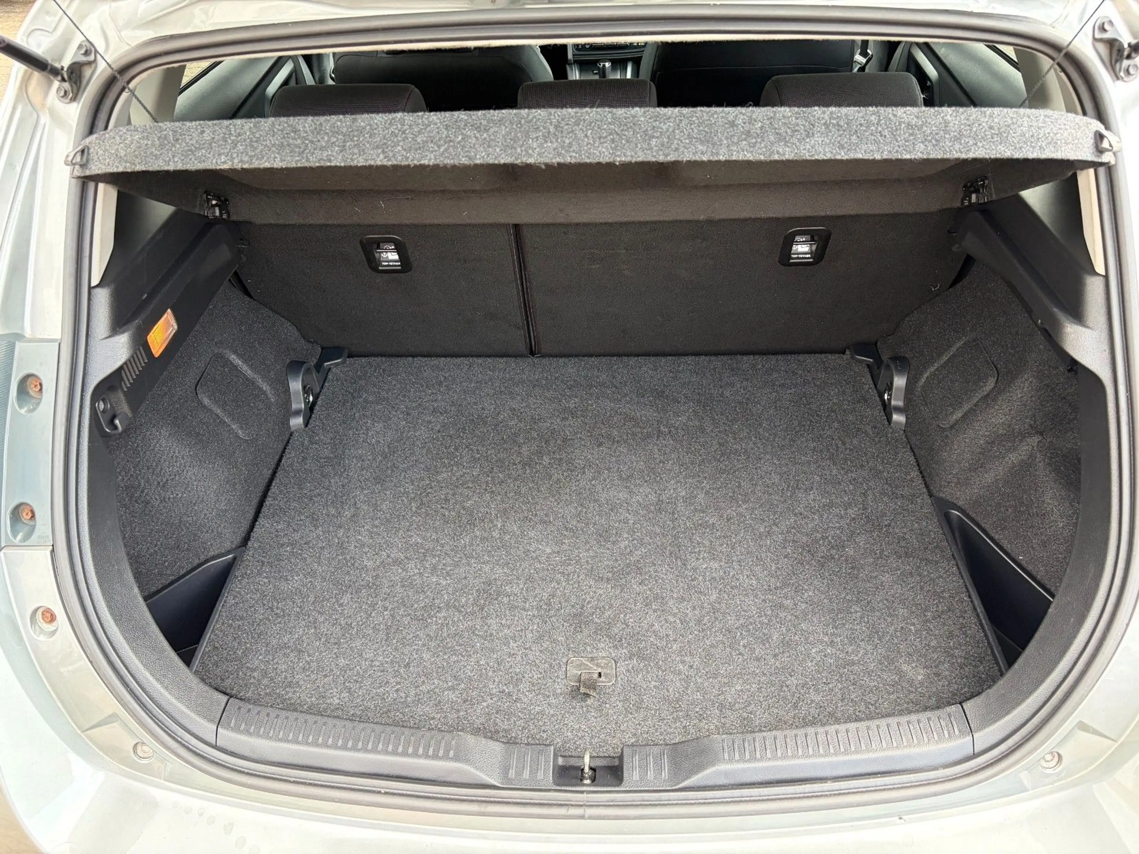 Toyota Auris Design Edition*KAMERA*HU/AU NEU* — photo 9