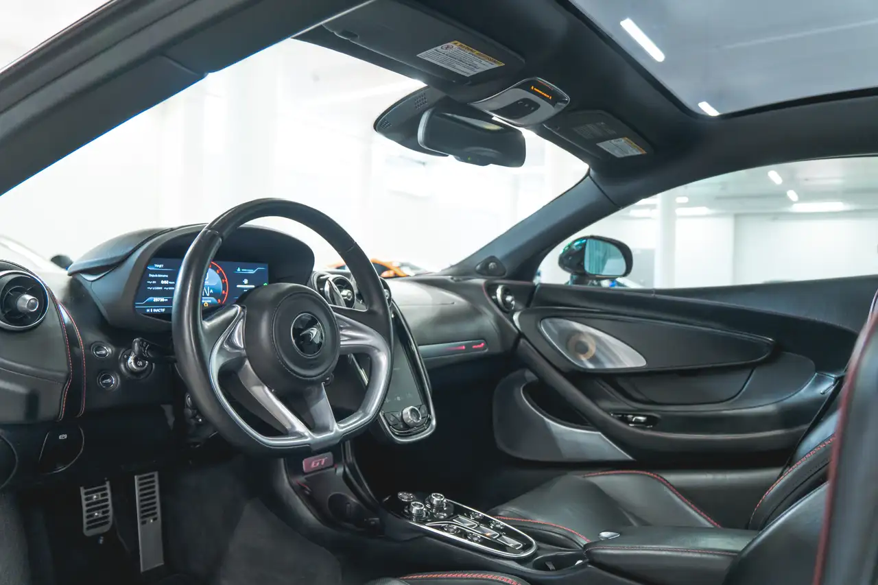 McLaren GT снимка McLaren GT