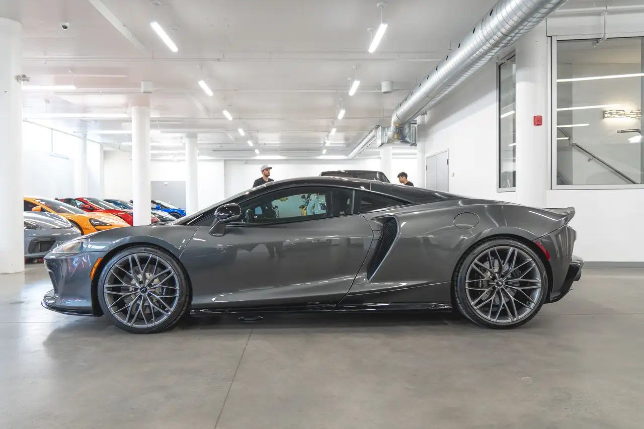 McLaren GT снимка McLaren GT
