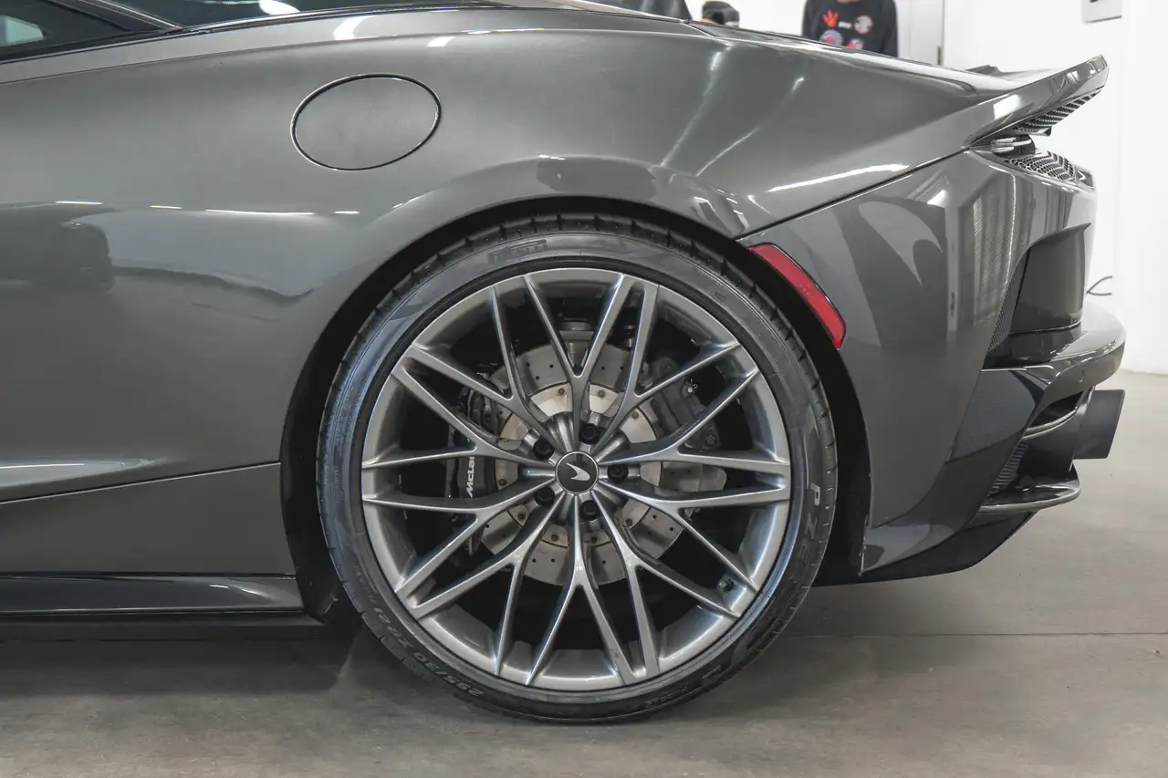McLaren GT снимка McLaren GT