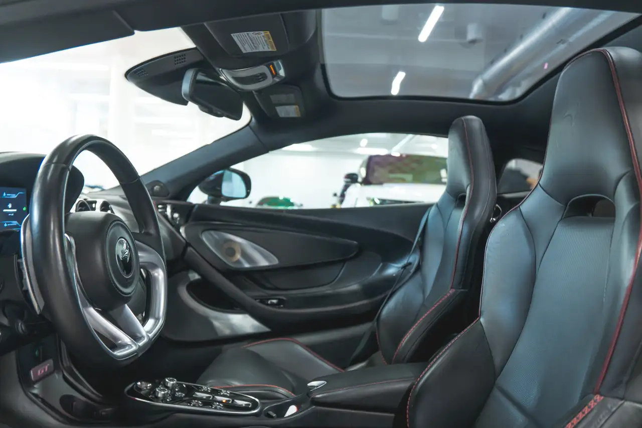 McLaren GT снимка McLaren GT