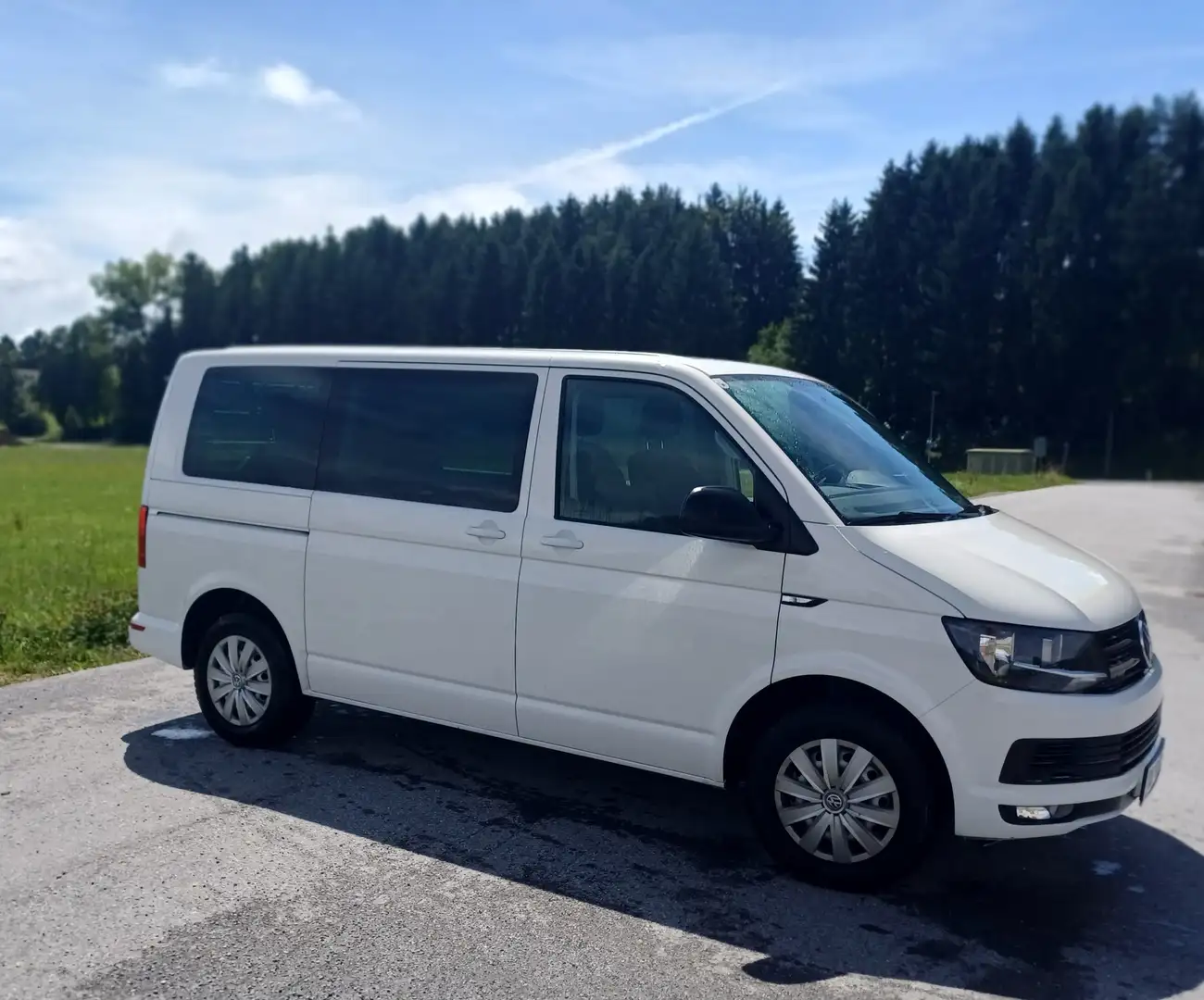 Volkswagen T6 Multivan Multivan Edition 2,0 TDI Edition Weiß - 1