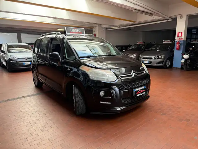 Citroen C3 Picasso view 2