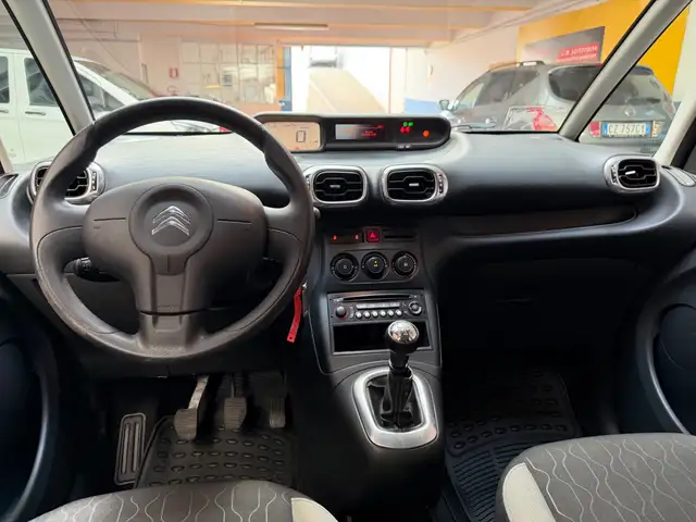 Citroen C3 Picasso view 7